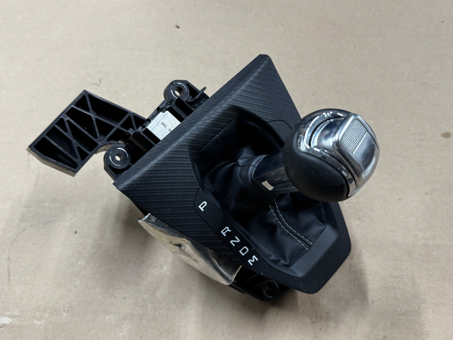 2024 Ford Mustang GT 5.0 10R80 Automatic Shifter Assembly - OEM