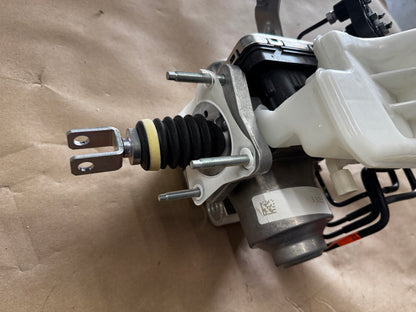 2024 Ford Mustang GT 5.0 Brake Booster Master Cylinder Automatic - OEM