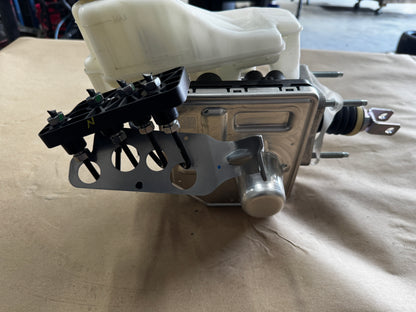 2024 Ford Mustang GT 5.0 Brake Booster Master Cylinder Automatic - OEM
