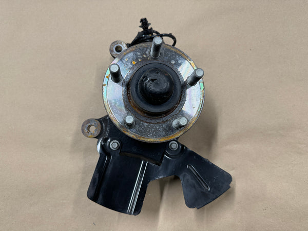 2015-2020 Ford Mustang 5.0L GT RH Passenger Side Front Spindle Knuckle Hub PP1