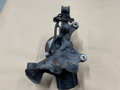 2015-2020 Ford Mustang 5.0L GT RH Passenger Side Front Spindle Knuckle Hub PP1