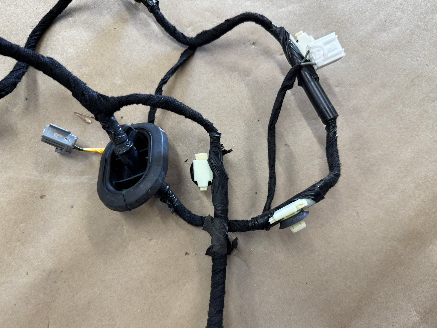 2023-2026 Ford F-250 Crew Cab RH Passenger Rear Door Wiring "PC3T-14632-AAD"