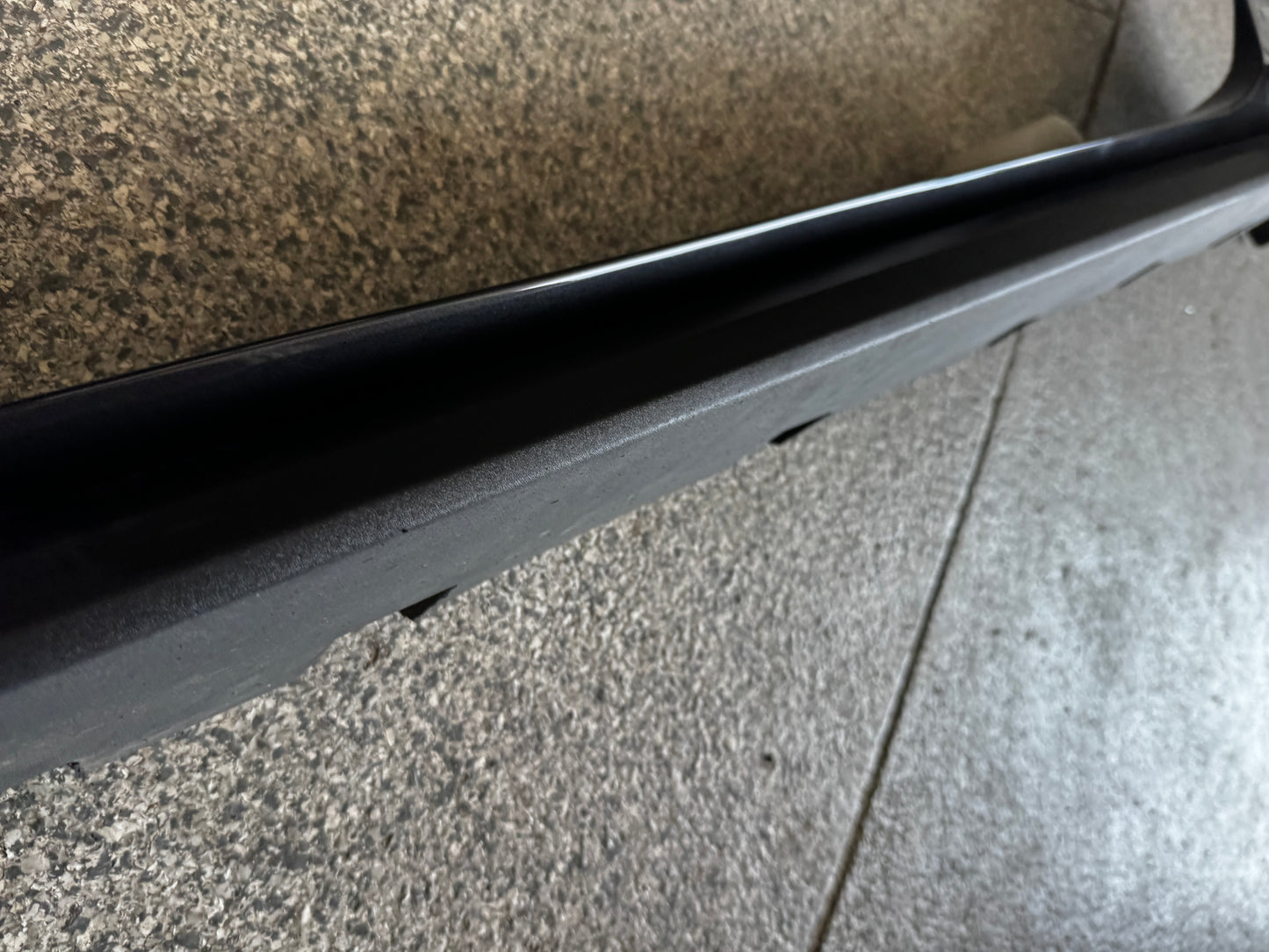 2024-2026 Ford Mustang GT LH Driver Side Skirt Molding "HY" - OEM