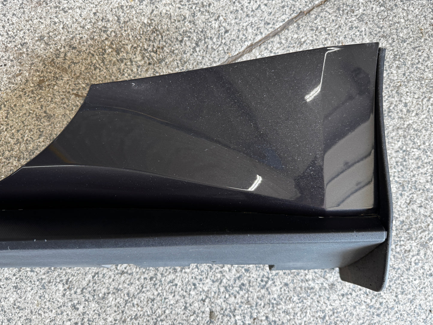2024-2026 Ford Mustang GT LH Driver Side Skirt Molding "HY" - OEM