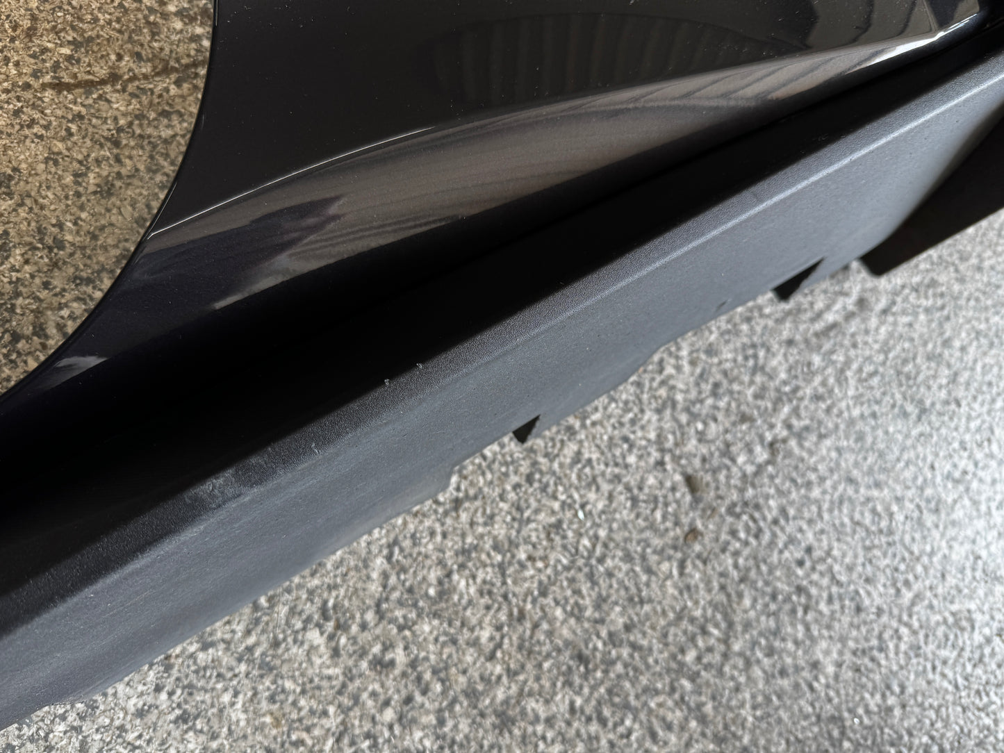 2024-2026 Ford Mustang GT LH Driver Side Skirt Molding "HY" - OEM
