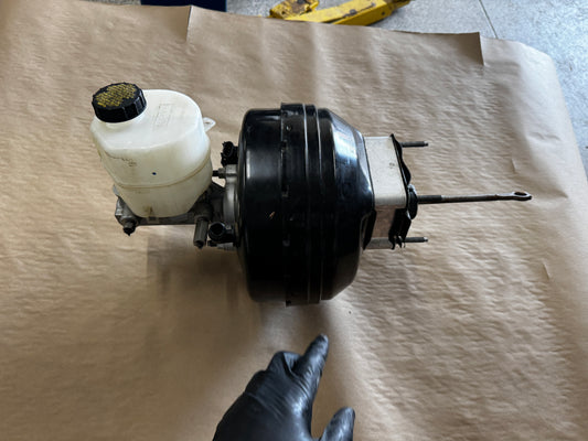 2023-2026 F-250 Super Duty 6.7L Hydraulic Master Cylinder Brake Booster Vacuum