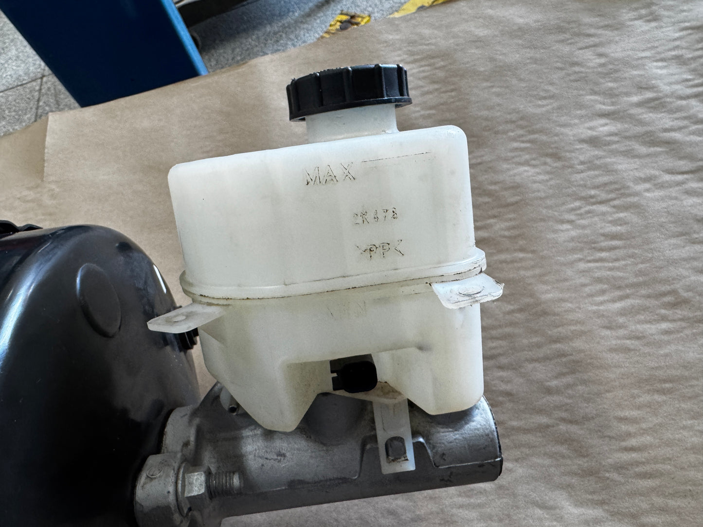 2023-2026 F-250 Super Duty 6.7L Hydraulic Master Cylinder Brake Booster Vacuum