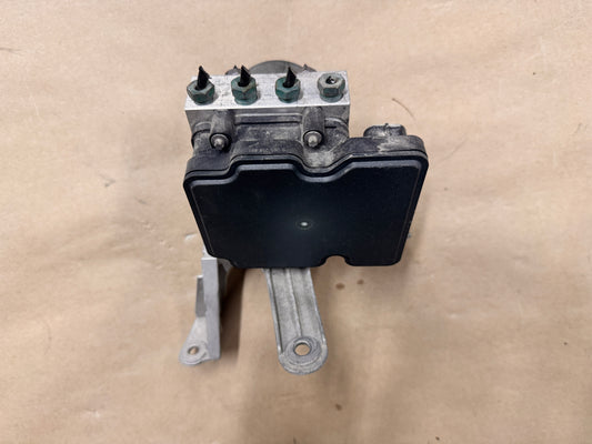 2018 Camaro ZL1 ABS Module Controller Anti-Lock Brakes 25k miles