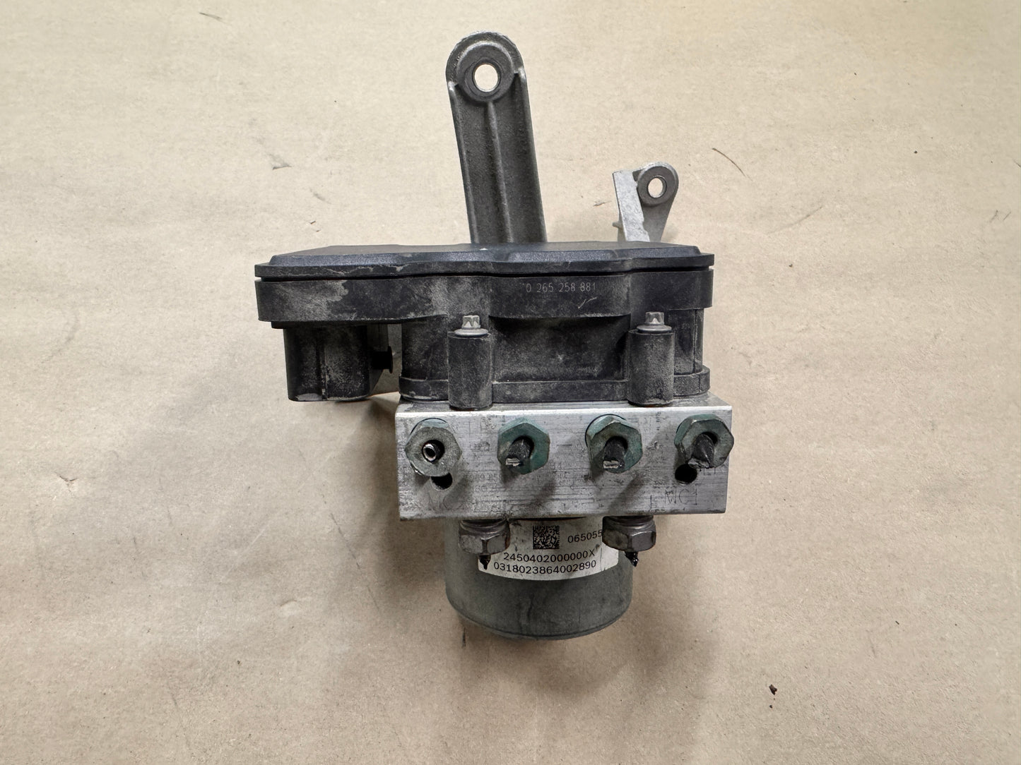 2018 Camaro ZL1 ABS Module Controller Anti-Lock Brakes 25k miles