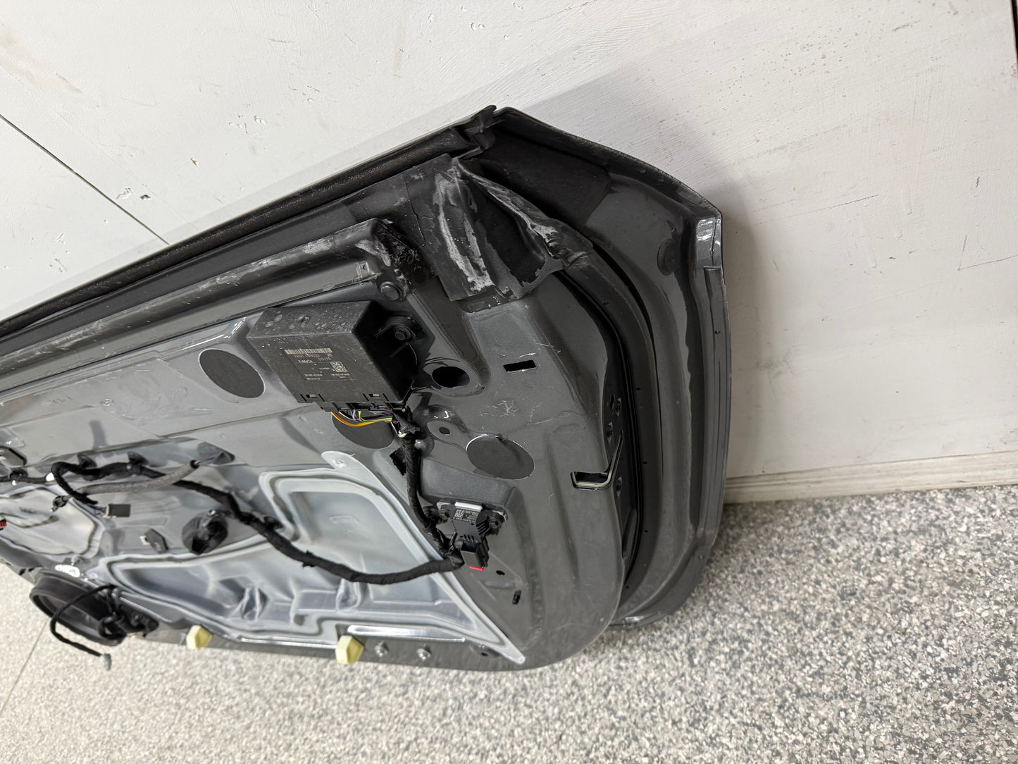 2015-2023 Ford Mustang GT EcoBoost RH Passenger Side Door Complete w/Glass "M7"