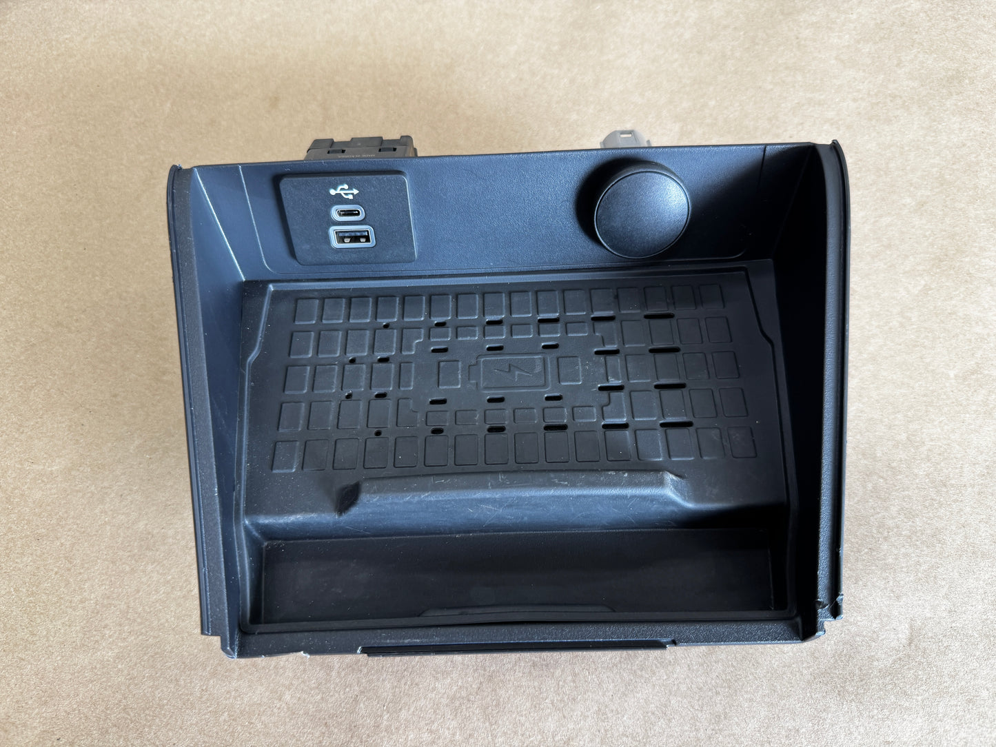 2024-2026 Ford Mustang S650 Wireless Charging Pad Trim Center Console