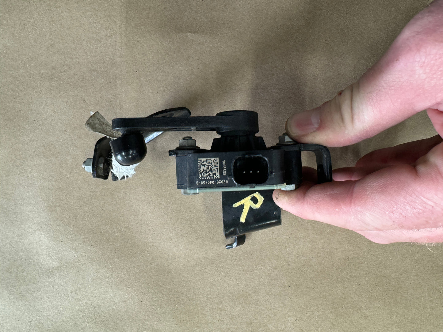 2020-2022 Ford Mustang GT500 Rear Magnetic Ride Control Sensor RH Passenger