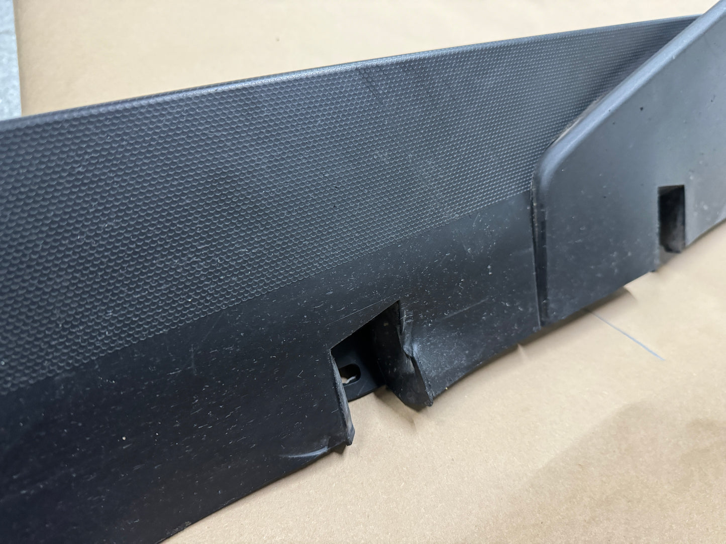 2020-2022 Mustang GT500 Shelby RH Passenger Lower Side Skirt Trim