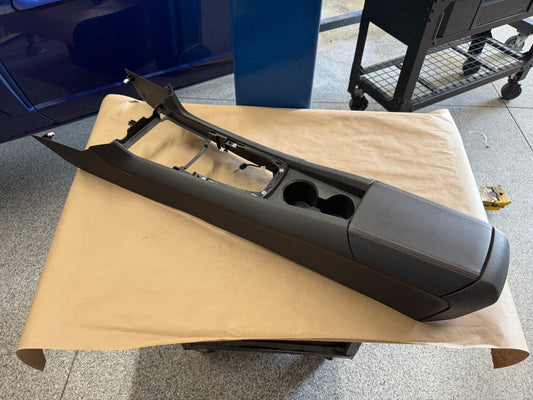 2010-2015 Chevrolet Camaro SS Center Console Assembly