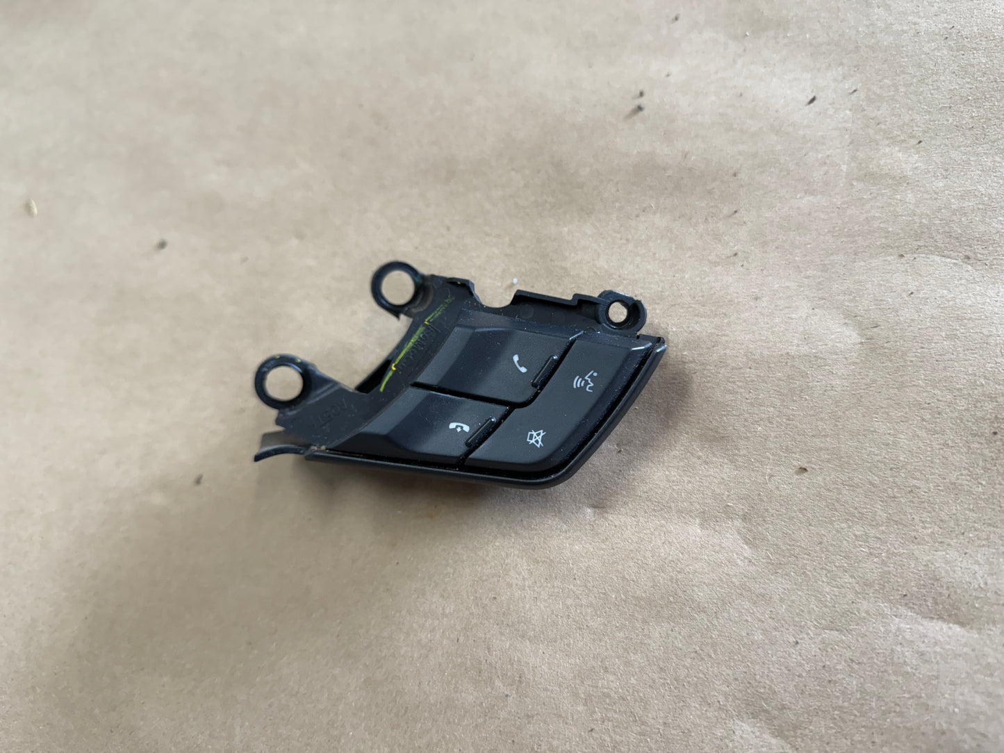 2015-2017 Ford Mustang GT RH Wheel Steering Button Sync Control