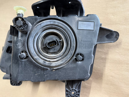 2010-2013 Chevrolet Camaro RH Passenger Side Headlight Halogen