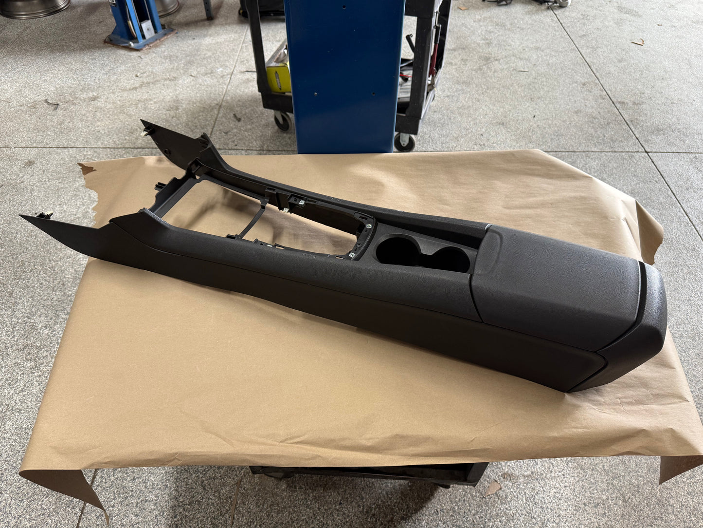 2010-2015 Chevrolet Camaro SS Center Console Assembly