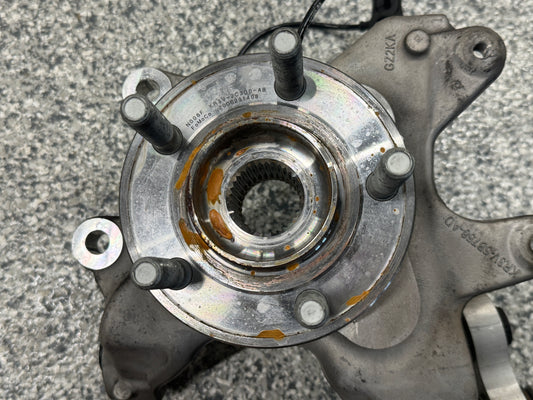 2020-2022 Ford Mustang GT500 CFTP RH Passenger Side Rear Spindle Knuckle Hub