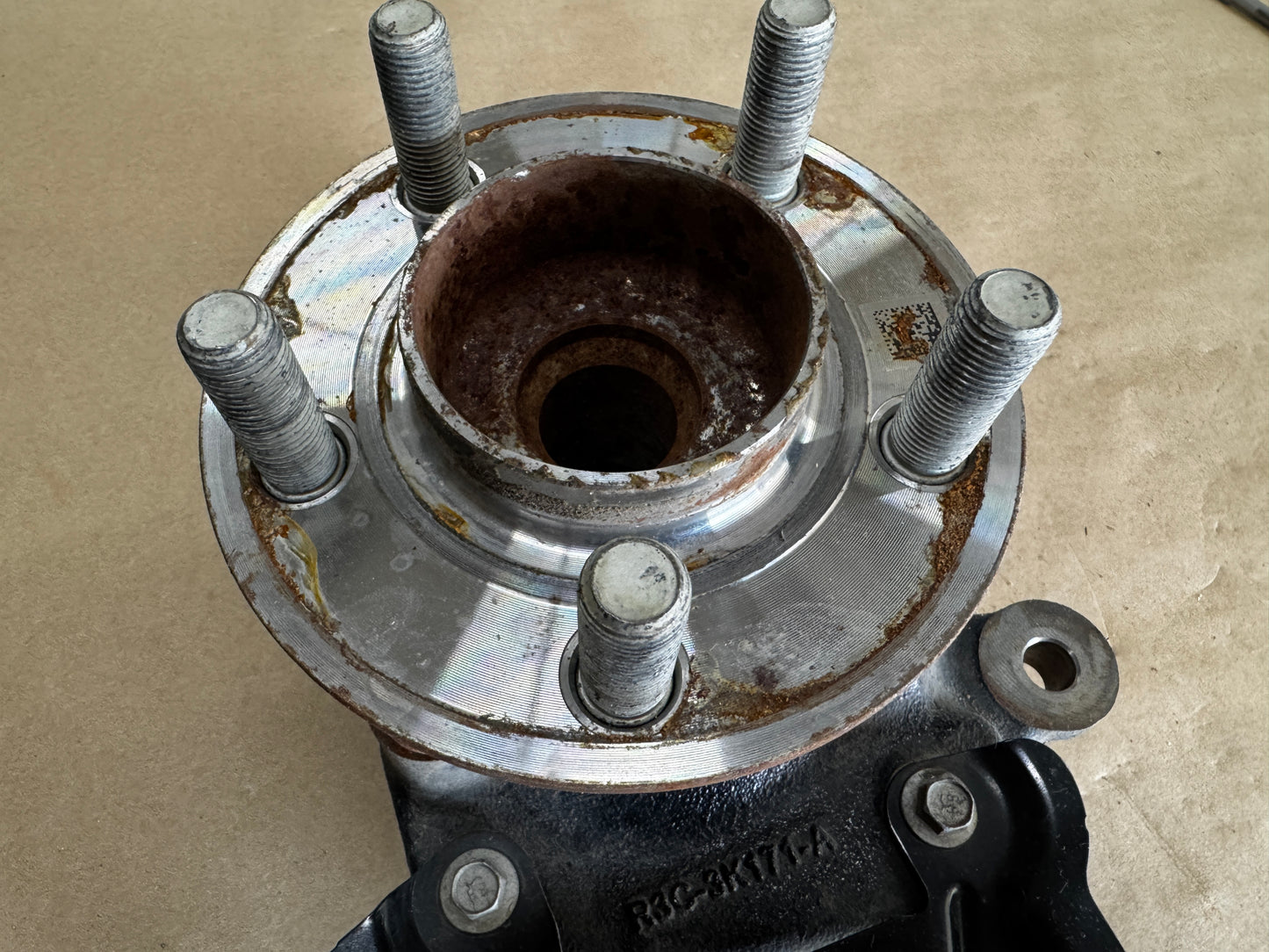 2024-2026 Mustang GT LH Driver Side Front Spindle Knuckle Hub 11k Miles