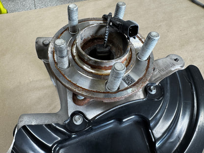 2024-2026 Ford Mustang GT LH Driver Side Rear Spindle Knuckle Hub - OEM