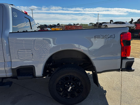 2023-2026 Ford F-250 Super Duty Bed Box 6'9" OEM Tailgate Tail Lights R7