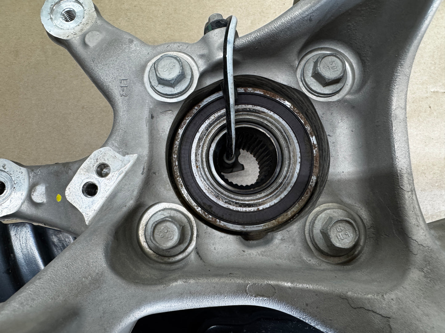 2024-2026 Ford Mustang GT LH Driver Side Rear Spindle Knuckle Hub - OEM