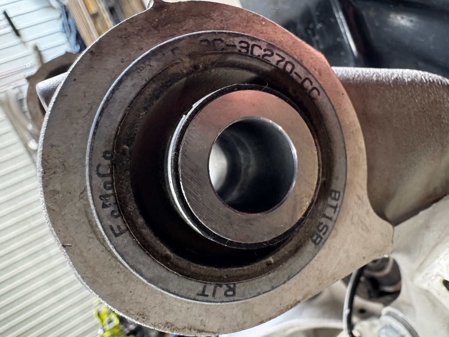 2024-2026 Ford Mustang GT LH Driver Side Rear Spindle Knuckle Hub - OEM