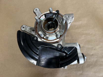 2024-2026 Ford Mustang GT RH Passenger Side Rear Spindle Knuckle Hub - OEM