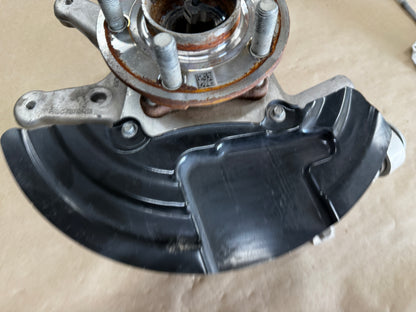 2024-2026 Ford Mustang GT RH Passenger Side Rear Spindle Knuckle Hub - OEM