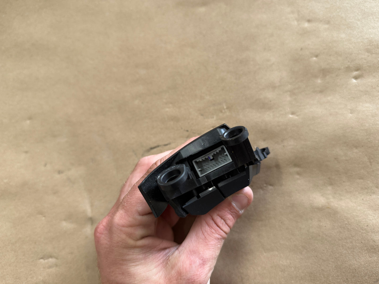 2018-2023 Ford Mustang GT RH Wheel Steering Button Sync Control