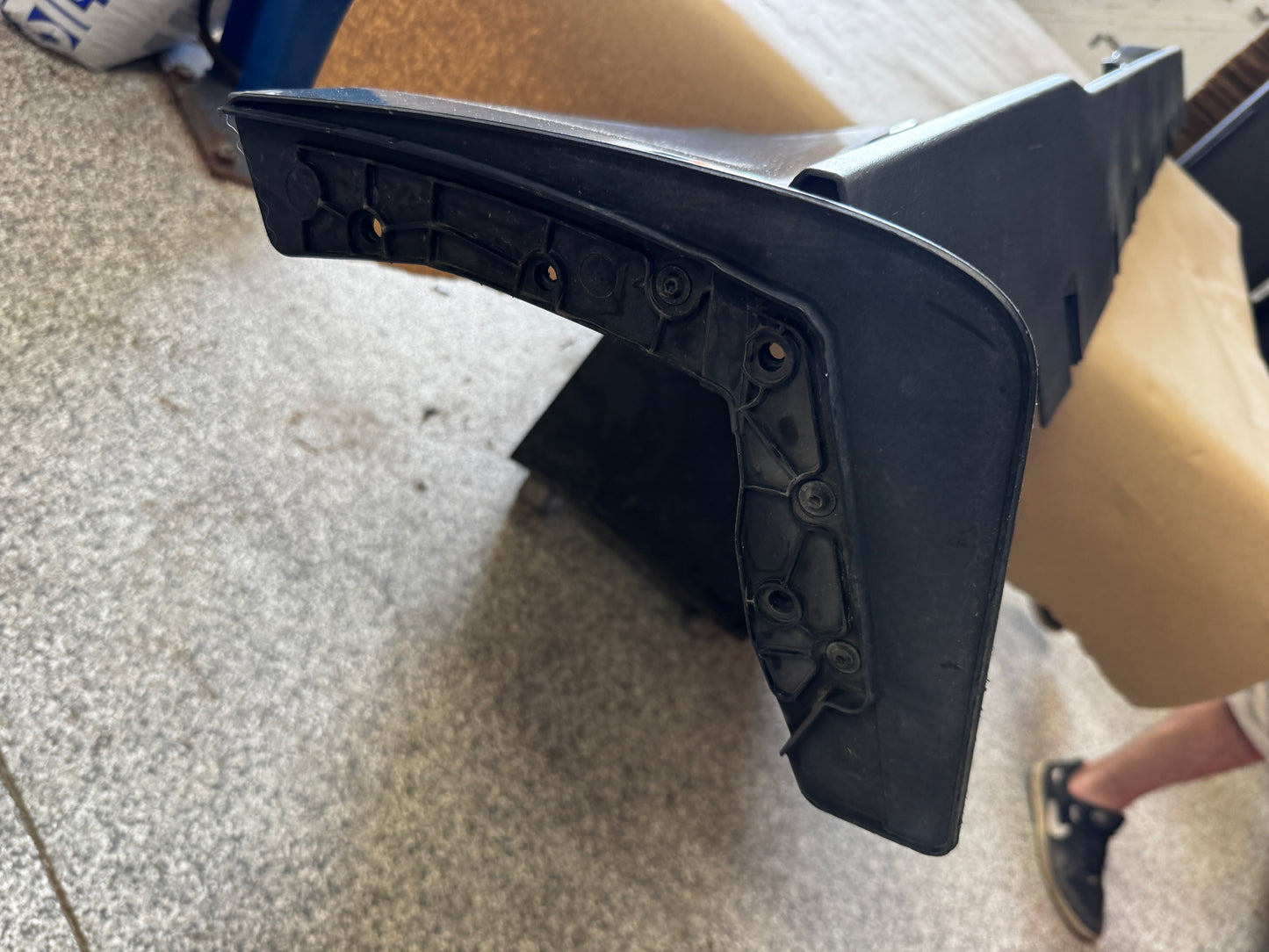 2024-2026 Ford Mustang GT RH Passenger Side Skirt Molding "K1" - OEM