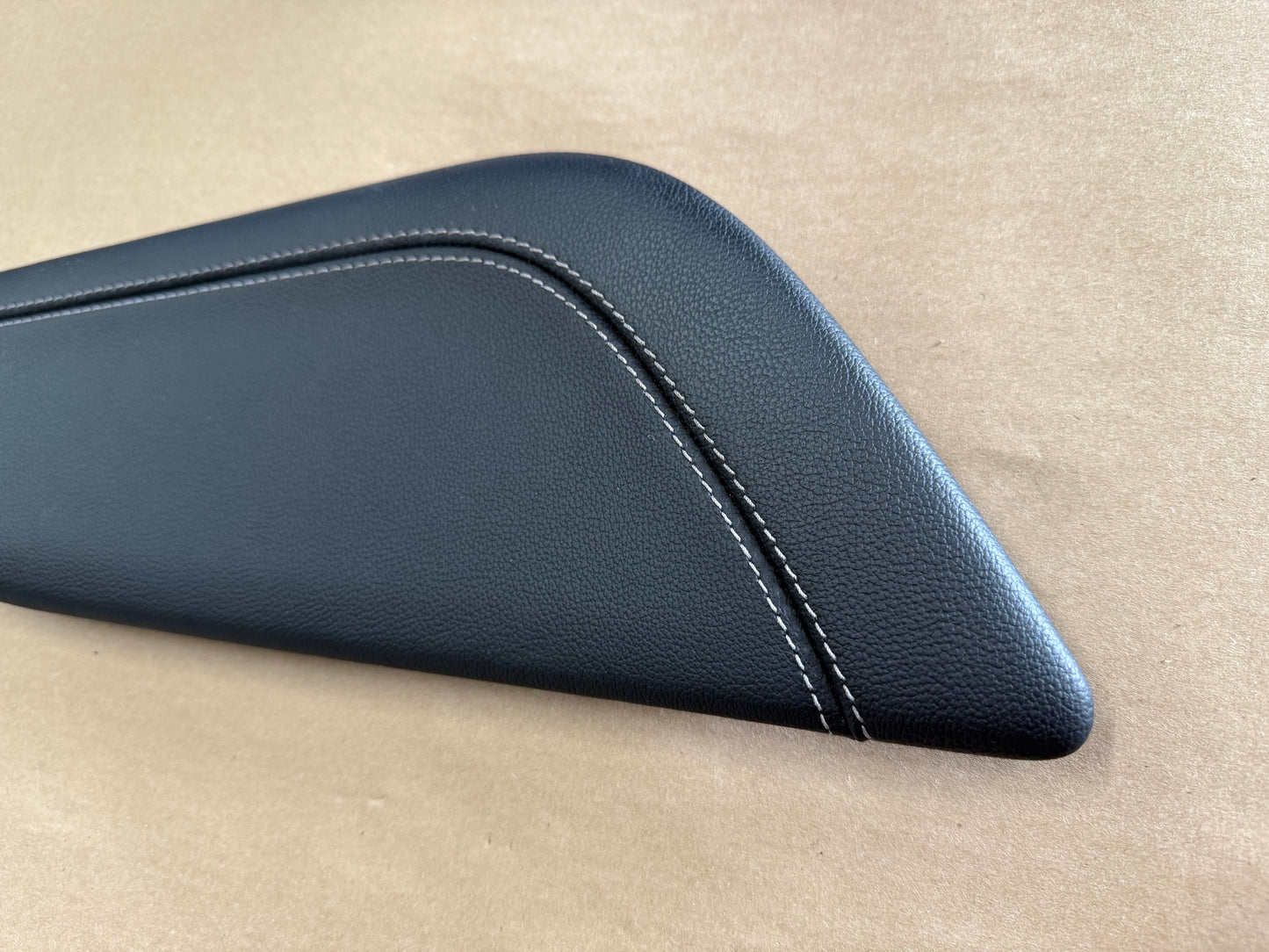 2018-2023 Mustang GT LH RH Passenger Driver Side Leather Knee Pads Panel