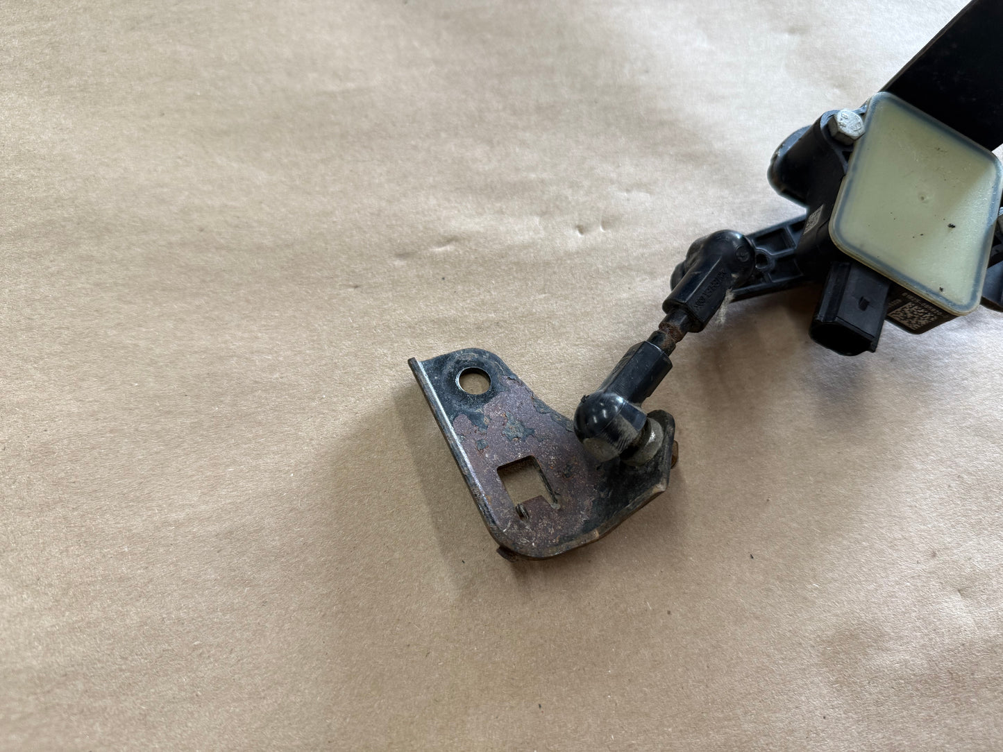 2018-2023 Ford Mustang GT Rear Magnetic Ride Control Sensor LH Driver Side
