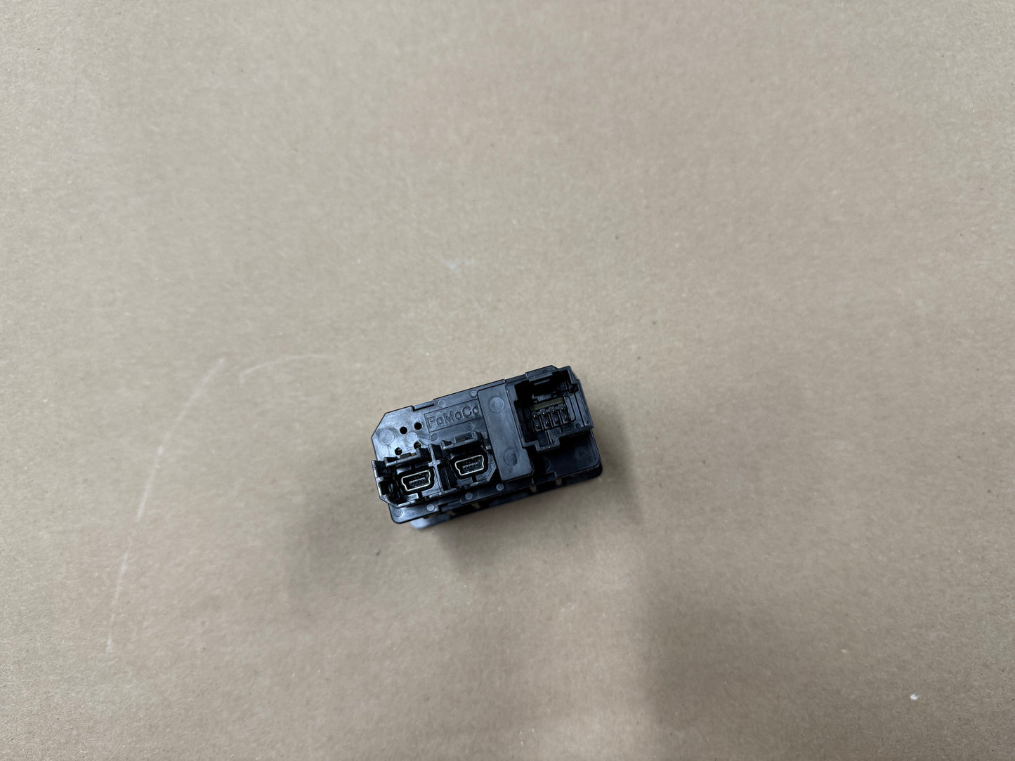 2015 Ford Mustang GT Ecoboost USB Port OEM 15-17