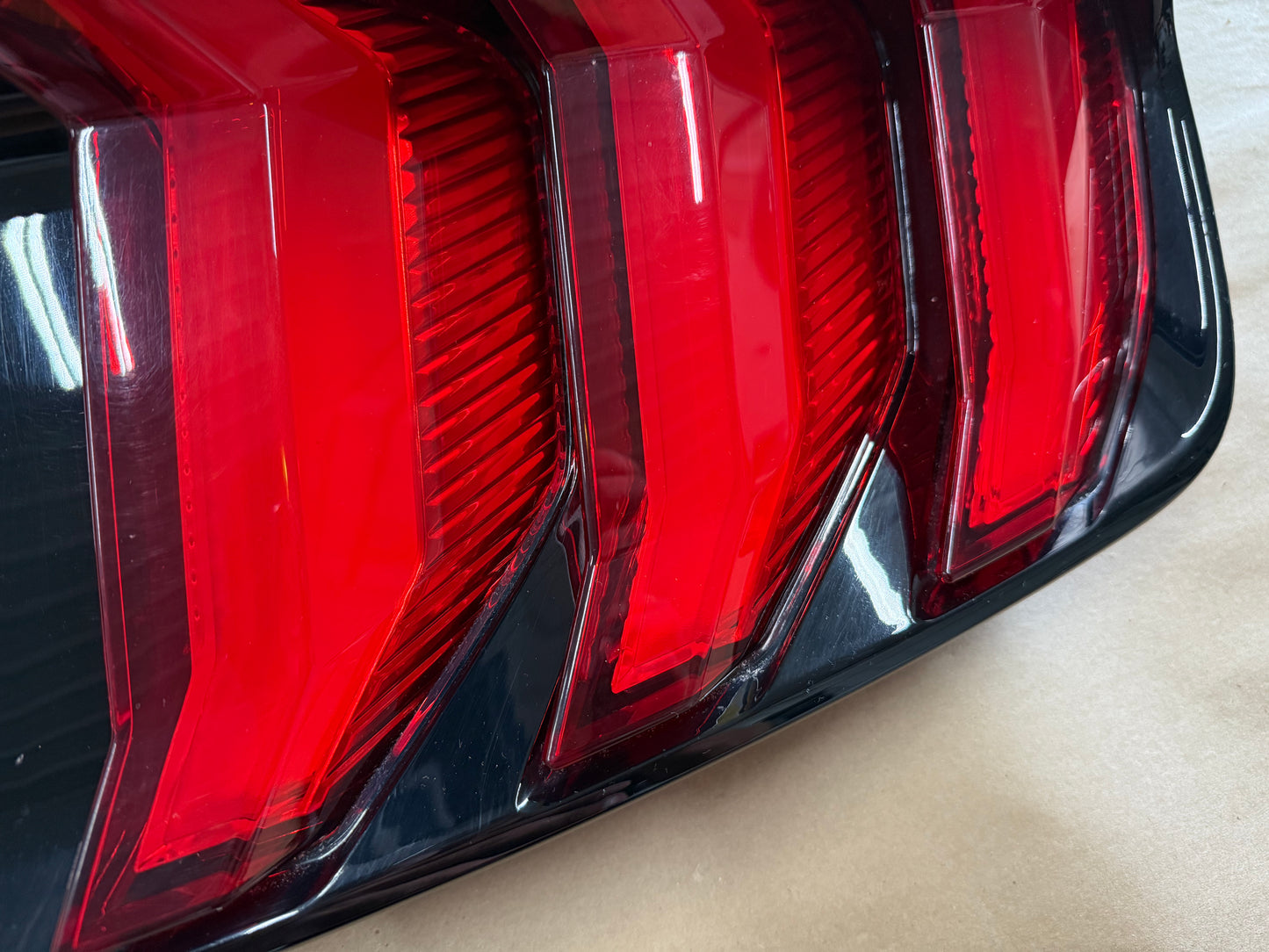 2018-2023 Ford Mustang GT V6 EcoBoost Tail Light RH Passenger Side LED