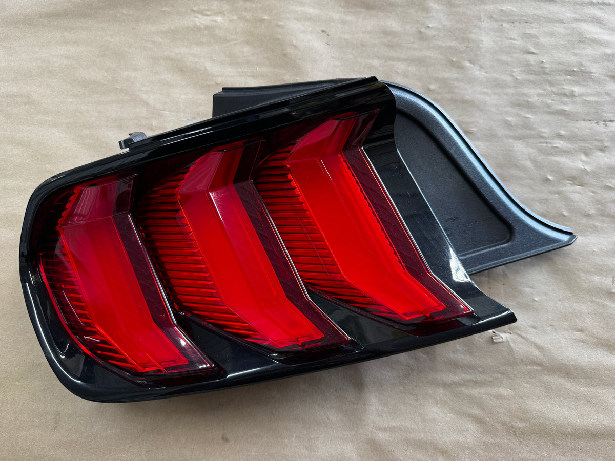 2018-2023 Ford Mustang GT350 GT V6 EcoBoost Tail Light LH Driver Side LED