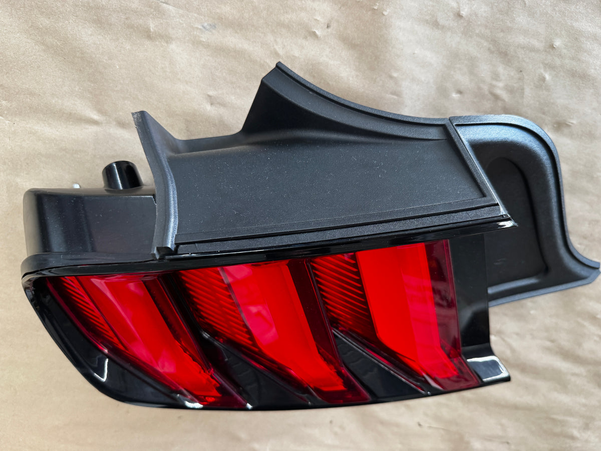 2018-2023 Ford Mustang GT350 GT V6 EcoBoost Tail Light LH Driver Side LED