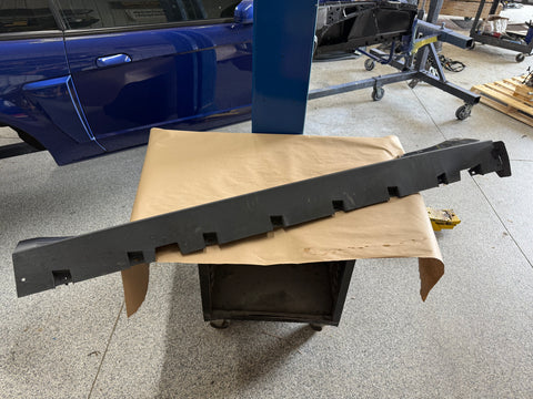 2015-2023 Mustang GT V6 LH Side Skirt Molding Driver Side "J7"