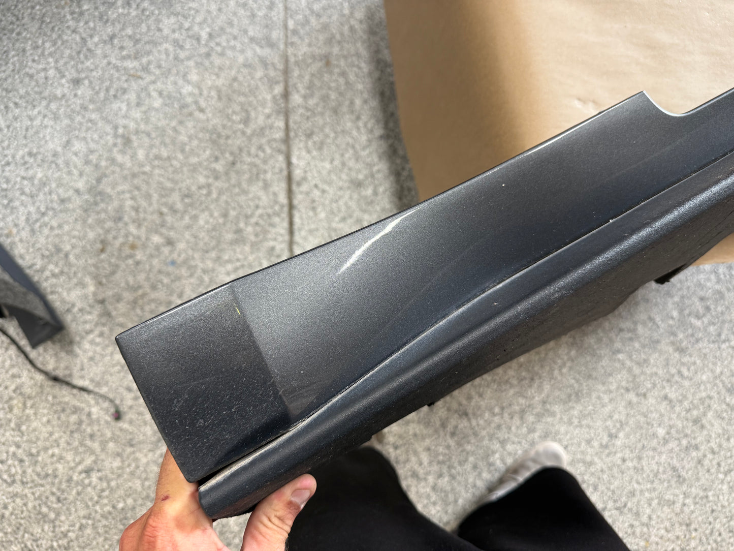 2015-2023 Mustang GT V6 LH Side Skirt Molding Driver Side "J7"