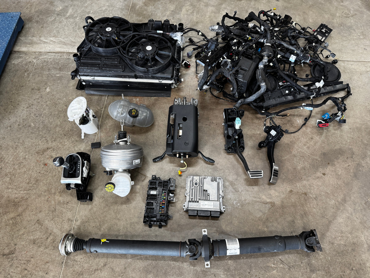 2022 Mustang 5.0 Coyote Gen 3 Engine Drivetrain 10R80 Automatic Auto 15k mi