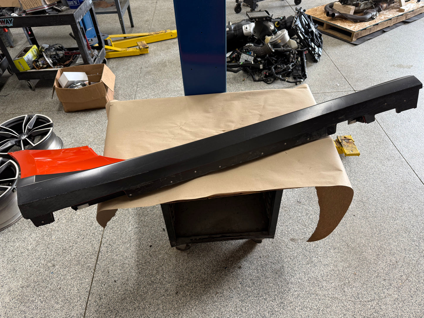 2016-2018 Chevrolet Camaro RH Side Skirt Molding Passenger Side "Orange"