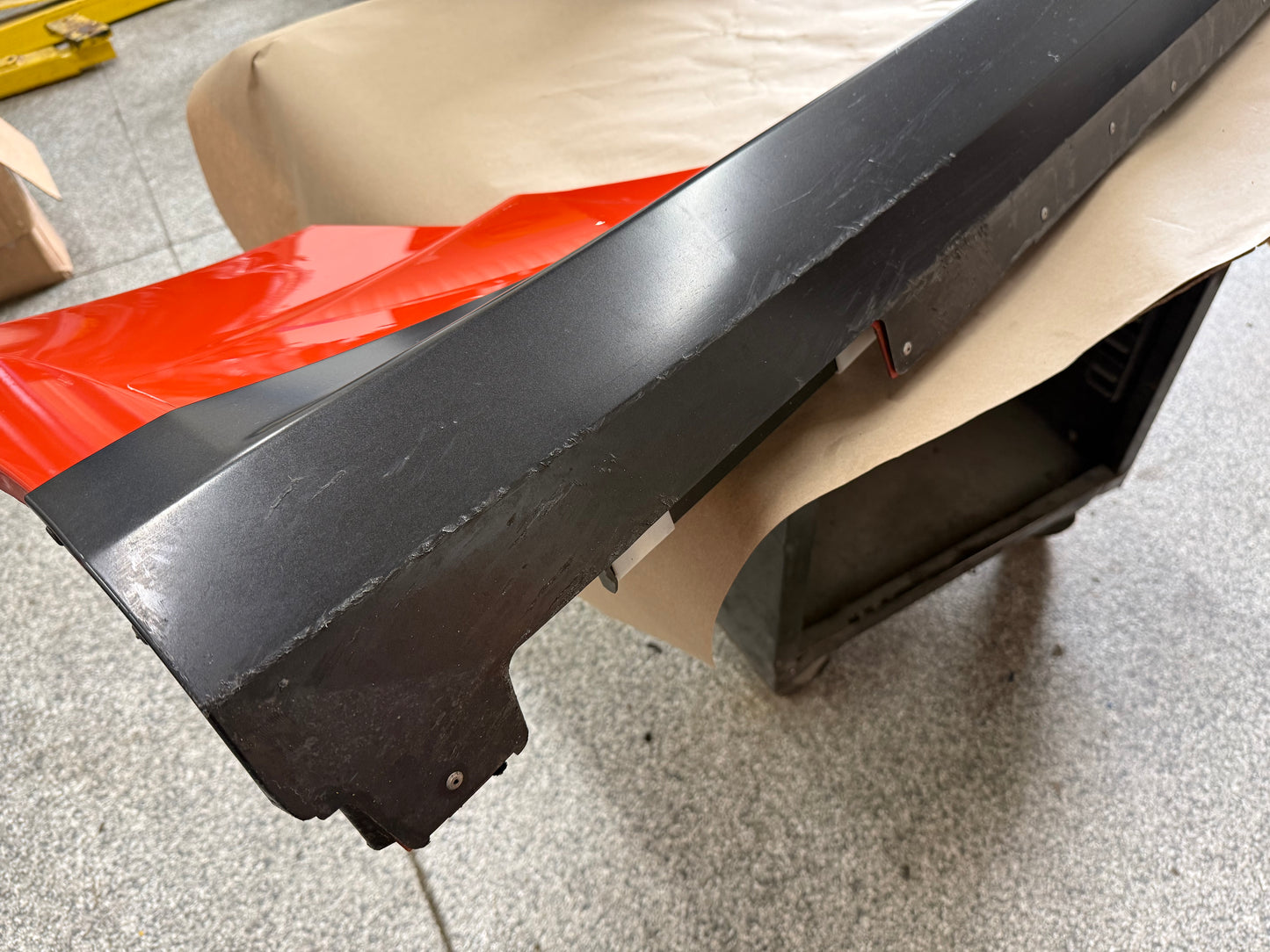 2016-2018 Chevrolet Camaro RH Side Skirt Molding Passenger Side "Orange"