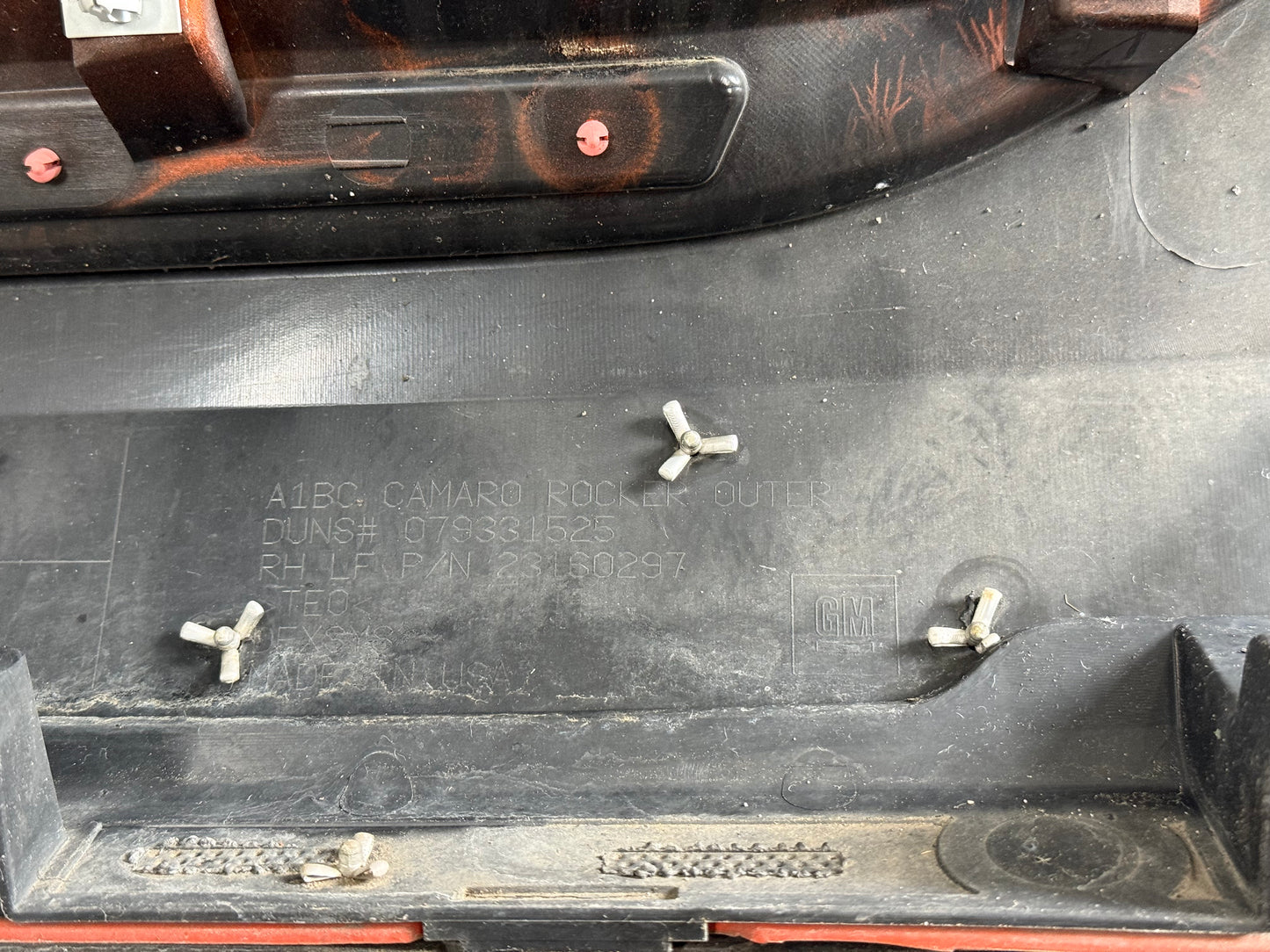 2016-2018 Chevrolet Camaro RH Side Skirt Molding Passenger Side "Orange"