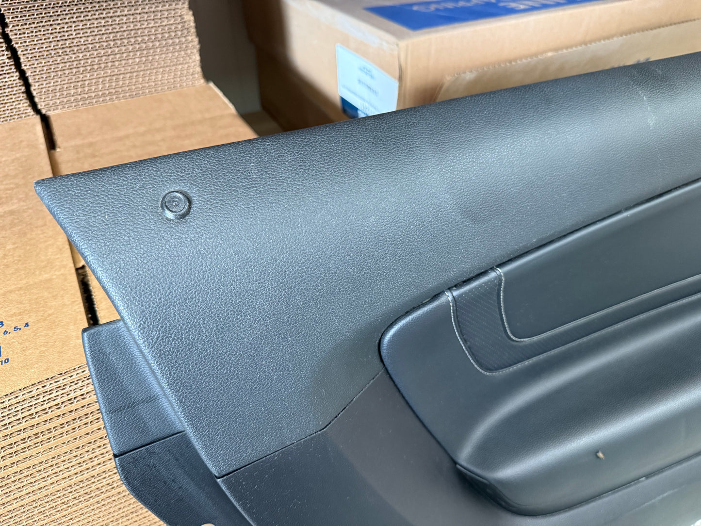 2018-2023 Ford Mustang GT LH Driver Leather Insert Door Panel Grey Stitching