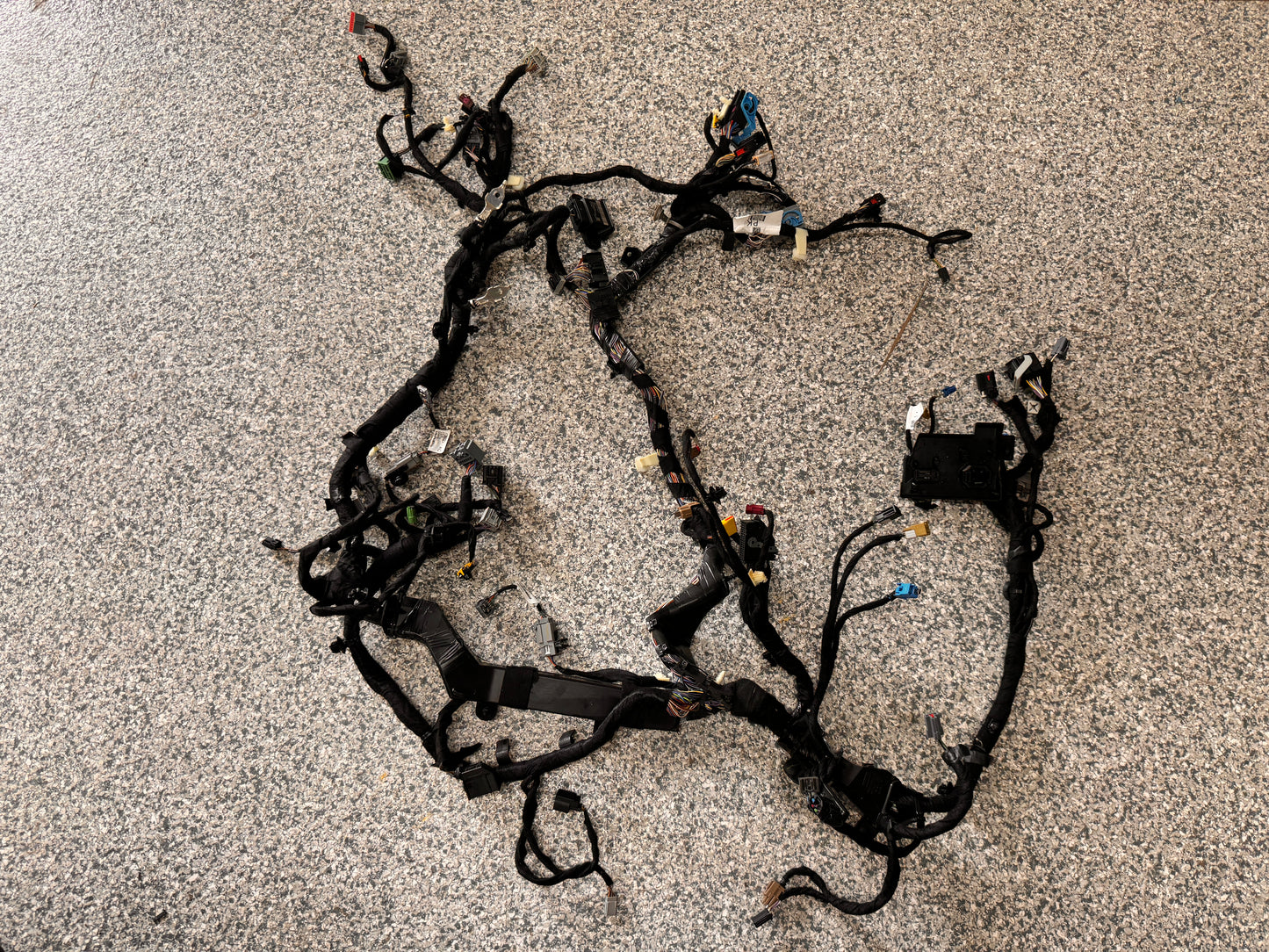 2024 Ford Mustang GT 5.0 Dash Wiring Harness PR3T-14401-KE - OEM