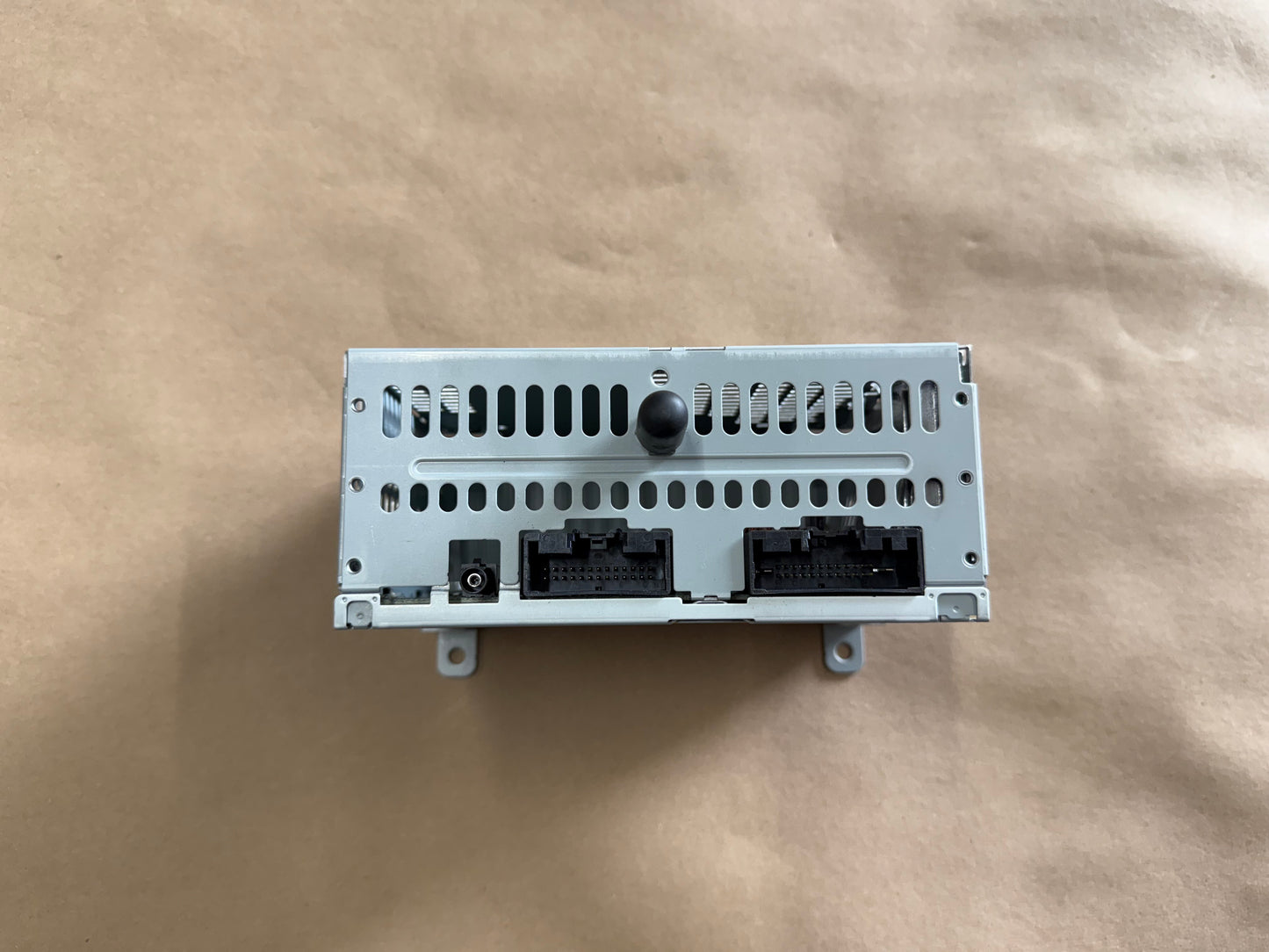 2018-2023 Ford Mustang Radio Head Unit NON Touch Screen 4" Display
