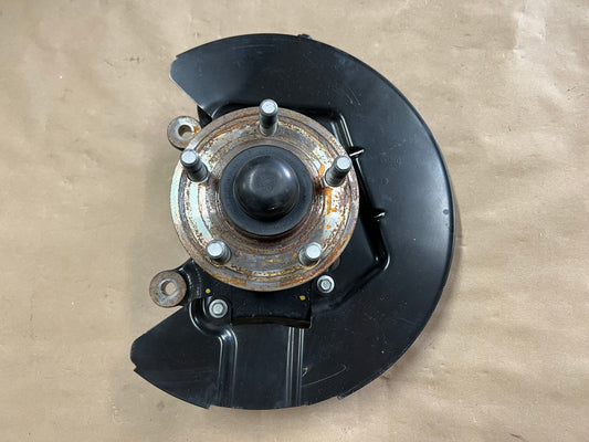 2015-2020 Ford Mustang 5.0L GT RH Passenger Side Front Spindle Knuckle Hub - OEM