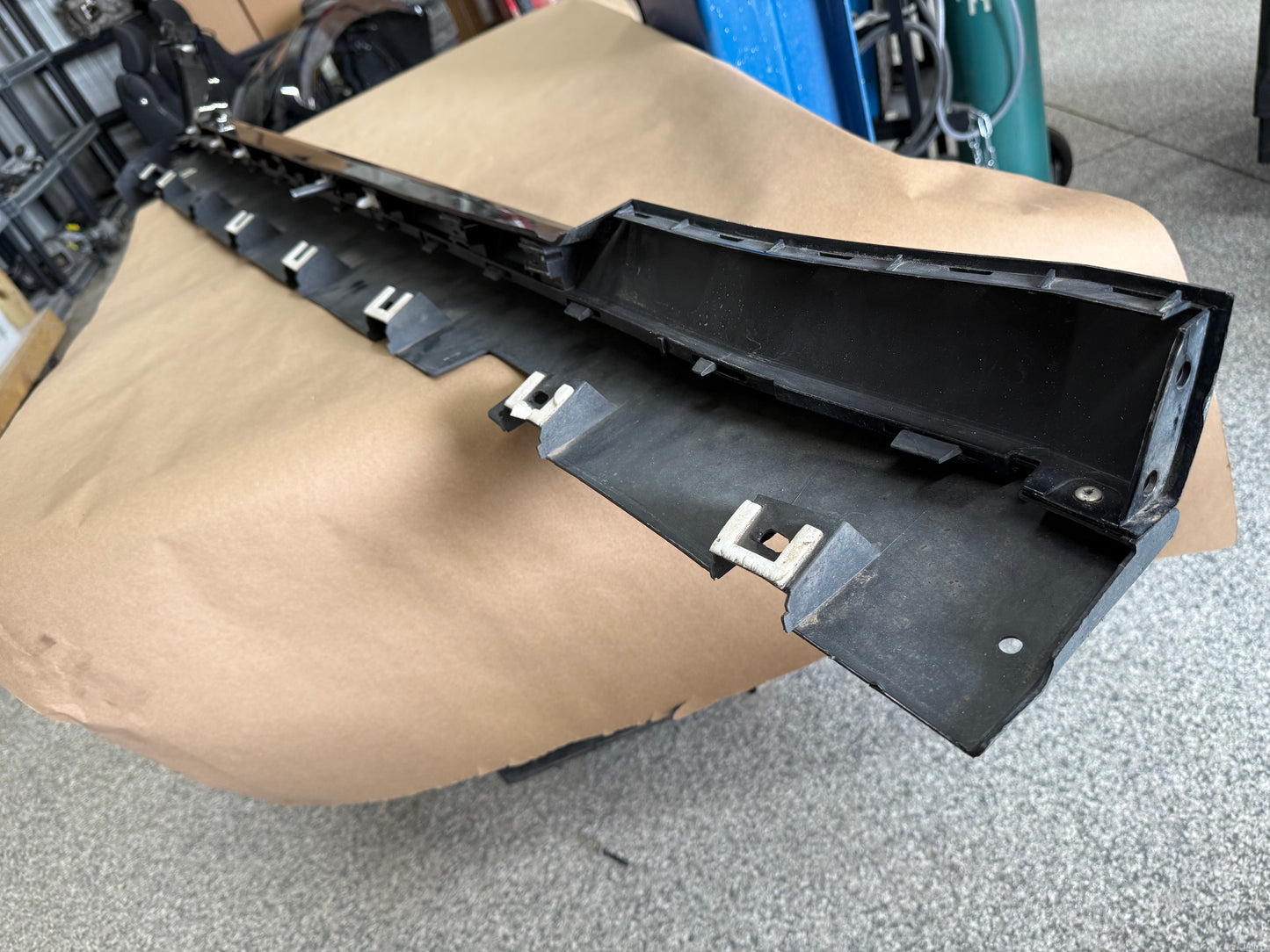 2015-2023 Mustang GT V6 LH Side Skirt Molding Driver Side "Black"