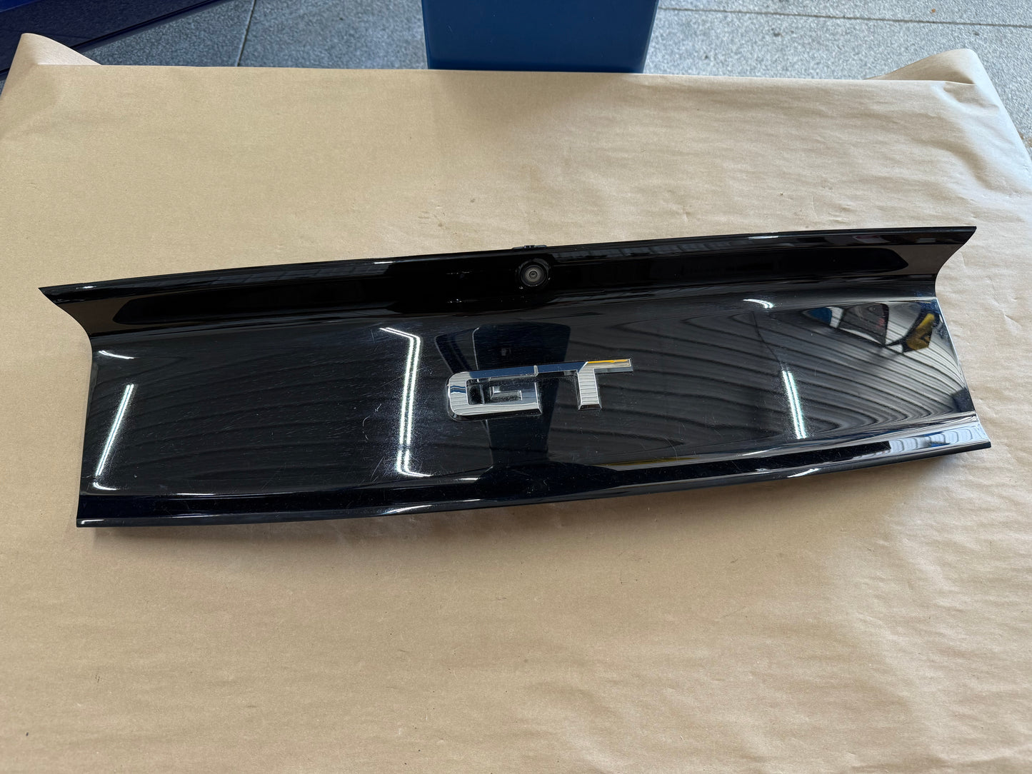 2015-2017 Ford Mustang GT 5.0 Trunk lid Panel Rear Decklid Back-Up Camera