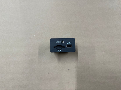 2015 Ford Mustang GT Ecoboost USB Port OEM 15-17